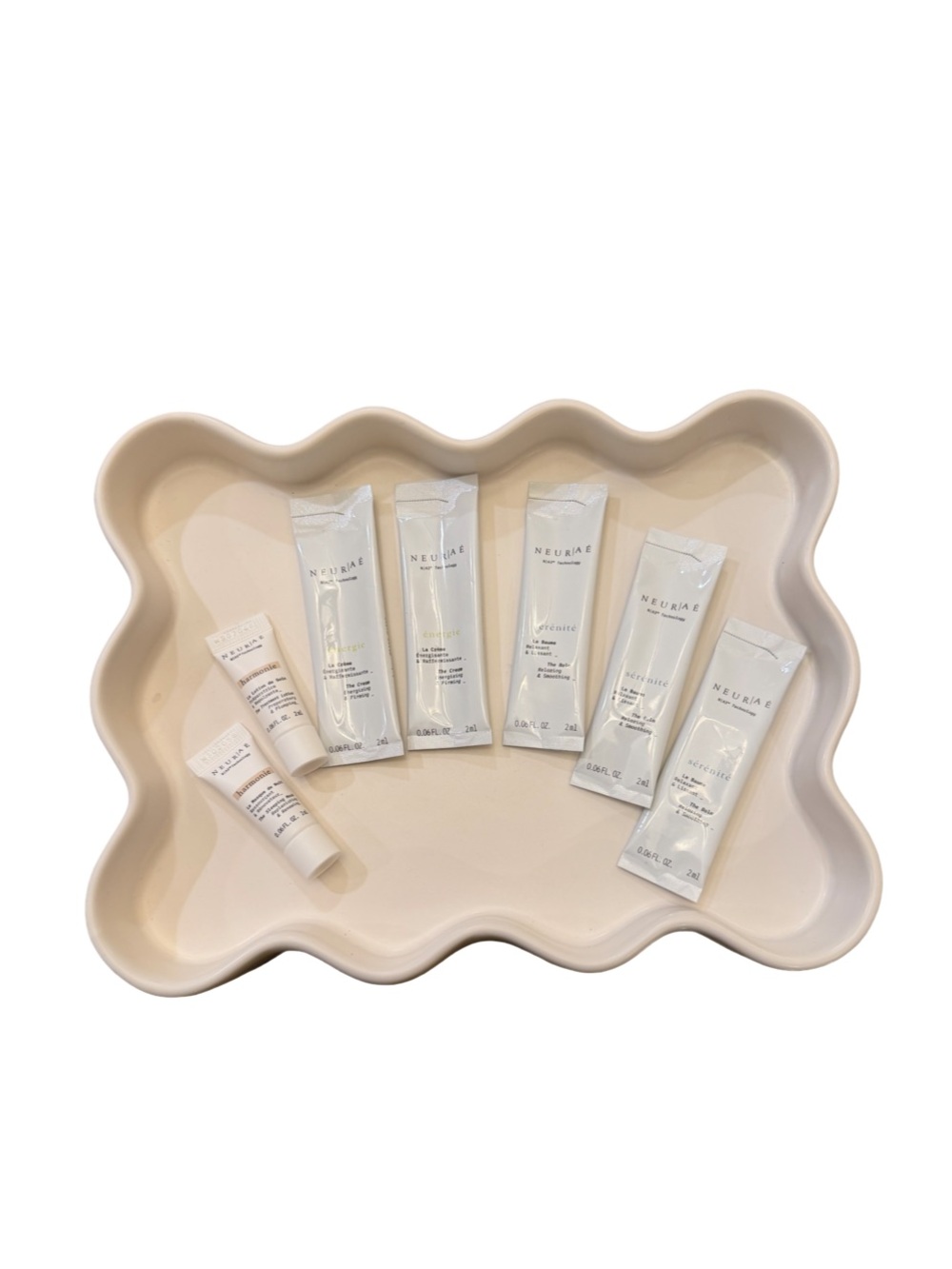 Sisley Paris / NEURIAÉ Luxury Skincare 7-Piece Sample Set